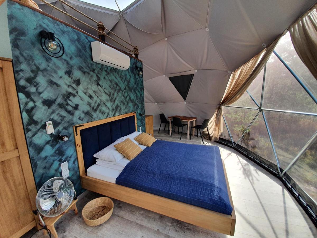 Podniebny Glamping Hotel Borsk Exterior photo